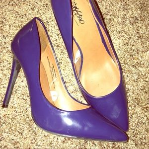 Maximo blue pumps